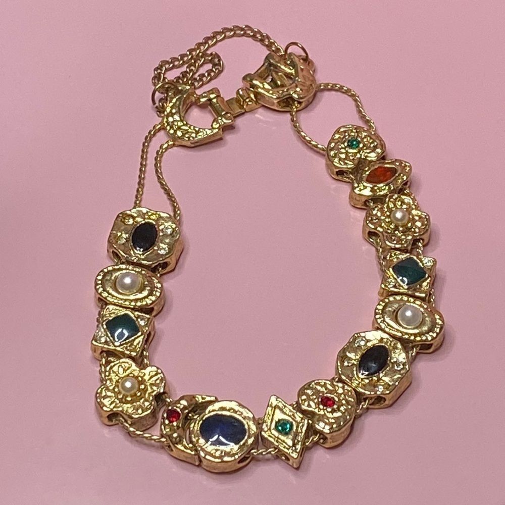 💛 Vintage Victorian Style Gold Tone Charm Slider Bracelet